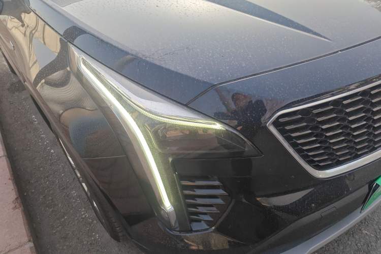 Used Cadillac XT4 2021 28T Two-Wheel Drive Luxury Version
