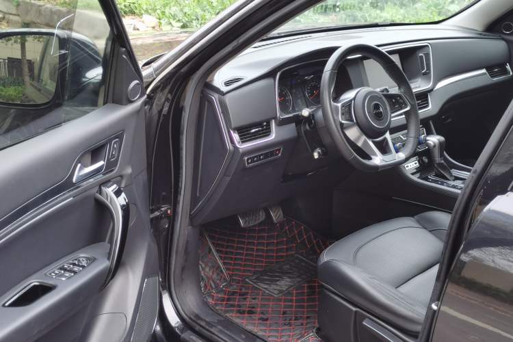 Used Zotye T600 Coupe 2017 1.5T Automatic Luxury Model Driver Seat