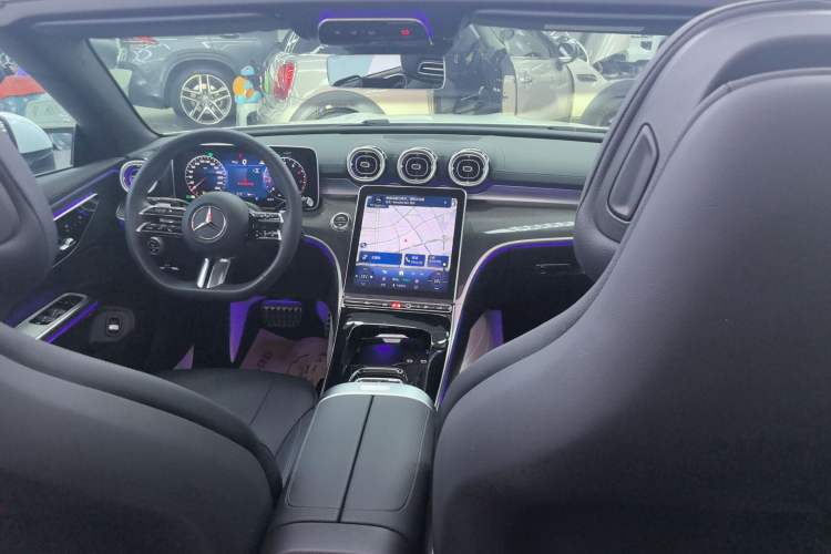 Used Mercedes-Benz CLE 2024 CLE 260 Convertible Coupe Headliner