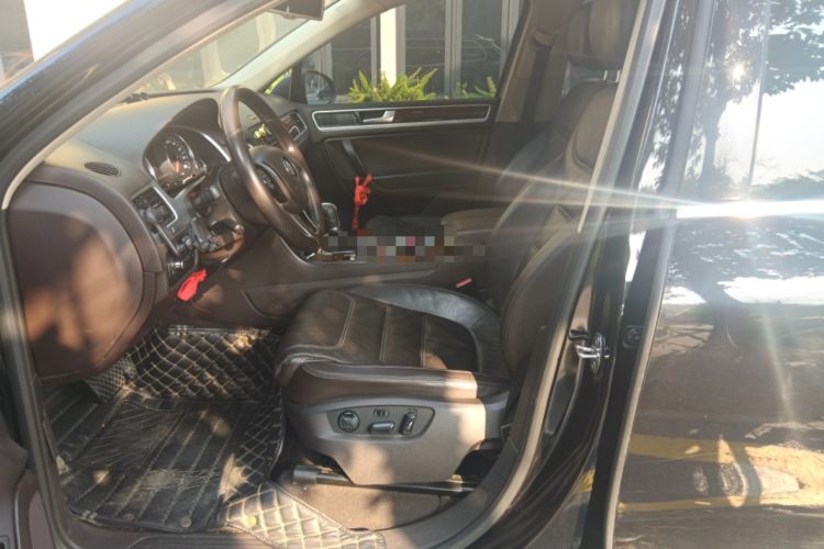 Used Volkswagen Touareg 2014 3.0 TSI New Edition
