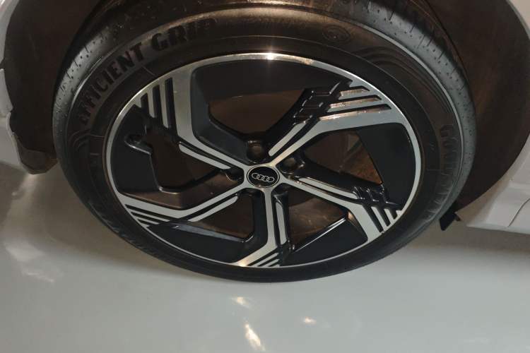 Used Audi Q4 e-tron 2022 50 e-tron quattro Visionary Edition
