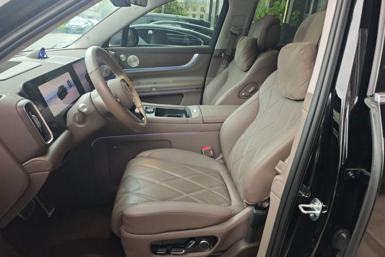 Used Hima AITO M9 2025 Extended-Range Ultra Version 52 kWh 5-Seater Edition Left Front Seat