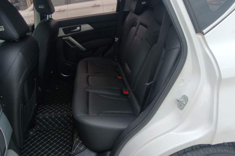 Used Haval H2 2016 Red-Label 1.5T Automatic Two-Wheel Drive Luxury Model Left Rear Seat