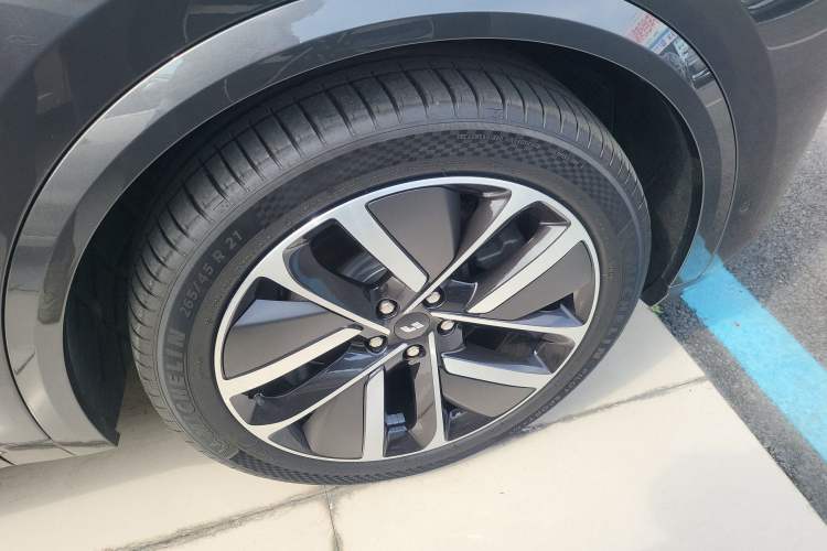 Used Li Auto L8 2024 Ultra Model