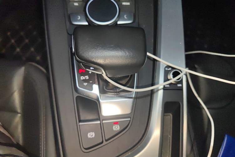 Used Audi A4L 2018 30th Anniversary Edition 40 TFSI Fashion Model