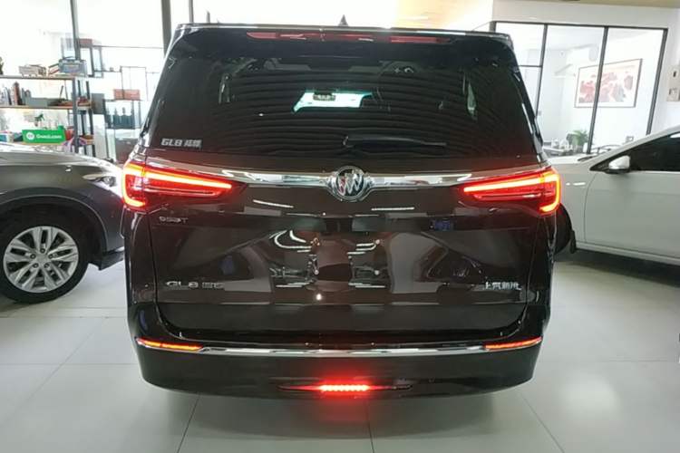 Used Buick GL8 2021 ES Landtrek 653T Luxury Model
