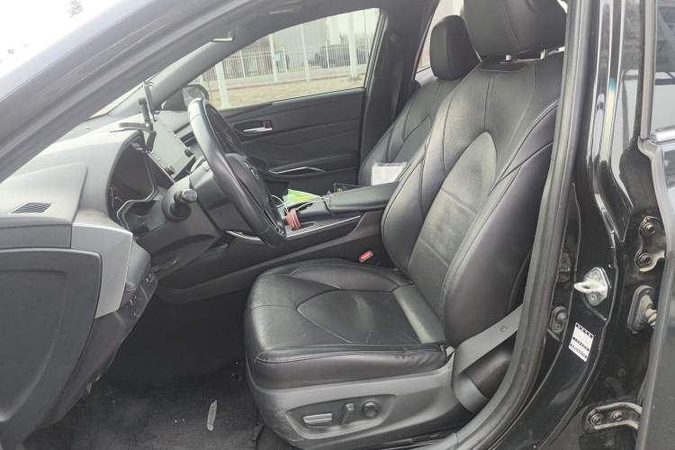 Used Toyota Avalon 2019 2.0L XLE Premium Edition China VI