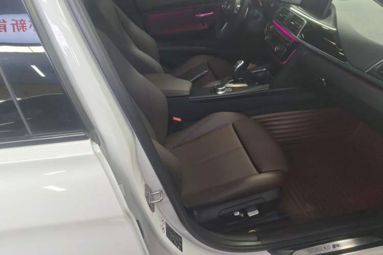 Used BMW 3 Series 2019 320Li M Luxury Package Right Front Seat