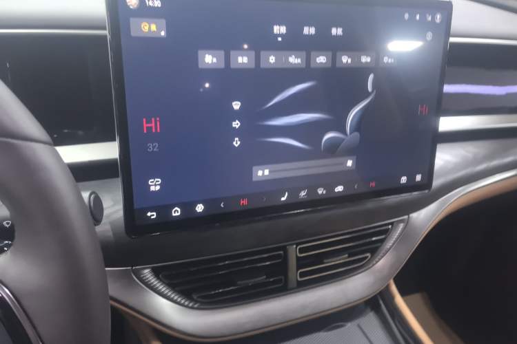 Used Denza D9 2025 DM-i Intelligent Drive 1020 Four-Wheel Drive Prestige Model