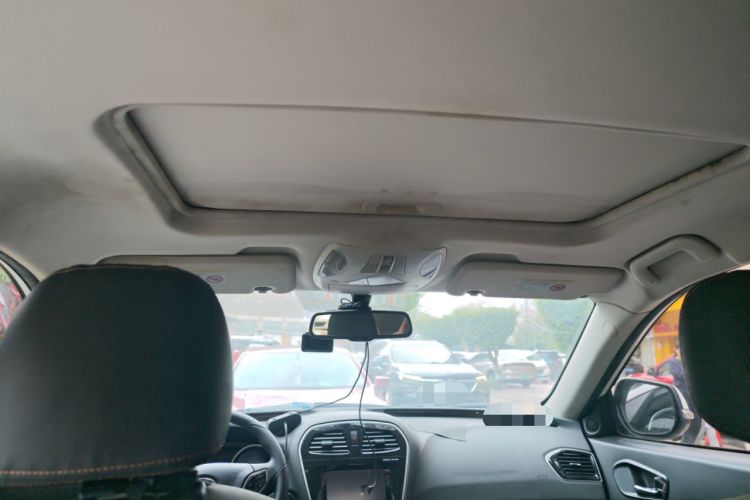 Used GAC Trumpchi GS5 Super 2015 1.8T Automatic Two-Wheel Drive Luxury Edition Headliner