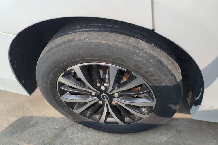 Used GAC Trumpchi M8 2021 Revised Version Lingxiu Series 390T Luxury Edition Right Rear Wheel Hub