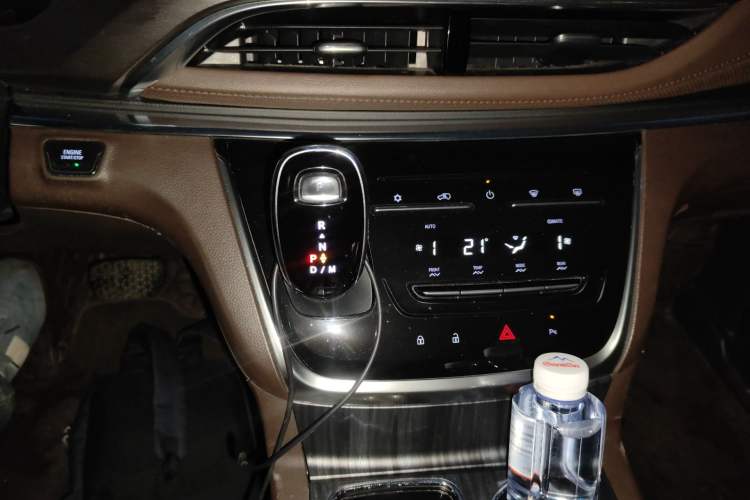 Used Buick GL8 2022 Land Business Class 652T Luxury Model Gear Lever