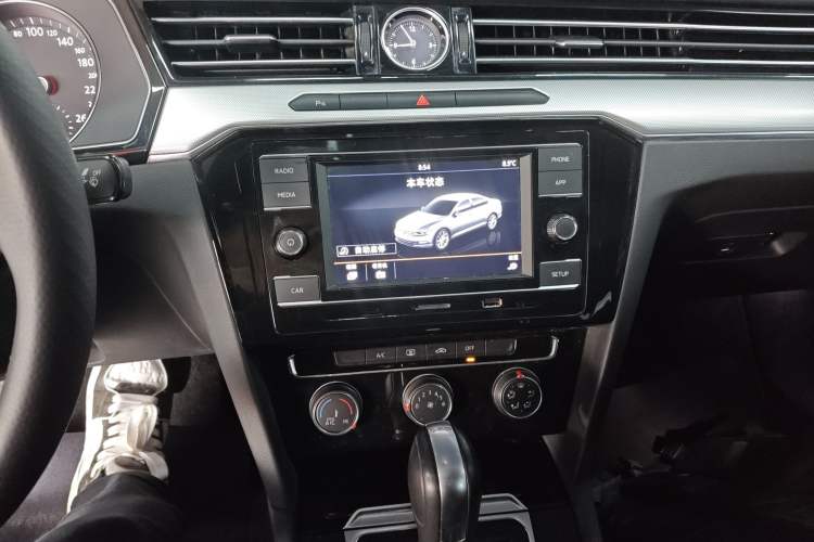 Used Volkswagen Magotan 2019 330TSI DSG Leading Edition China V Standard