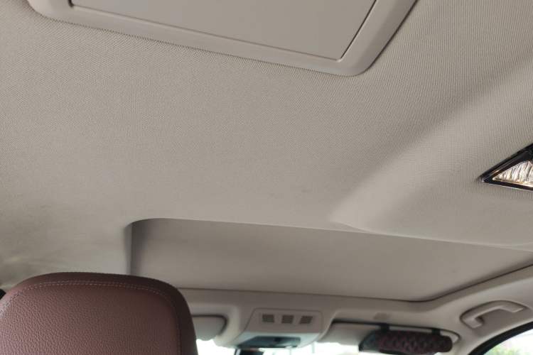 Used BMW 5 Series 2017 525Li Leading Model Headliner