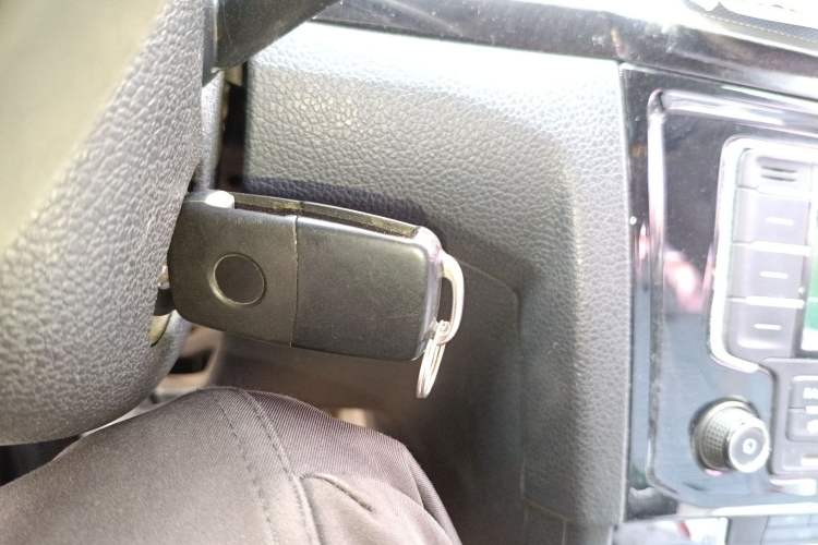 Used Volkswagen Bora 2016 1.6L Manual Comfort Model
