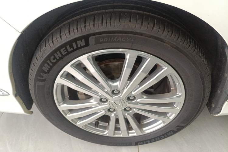 Used Honda Elysion 2016 2.4L Luxury Edition Left Front Wheel Hub