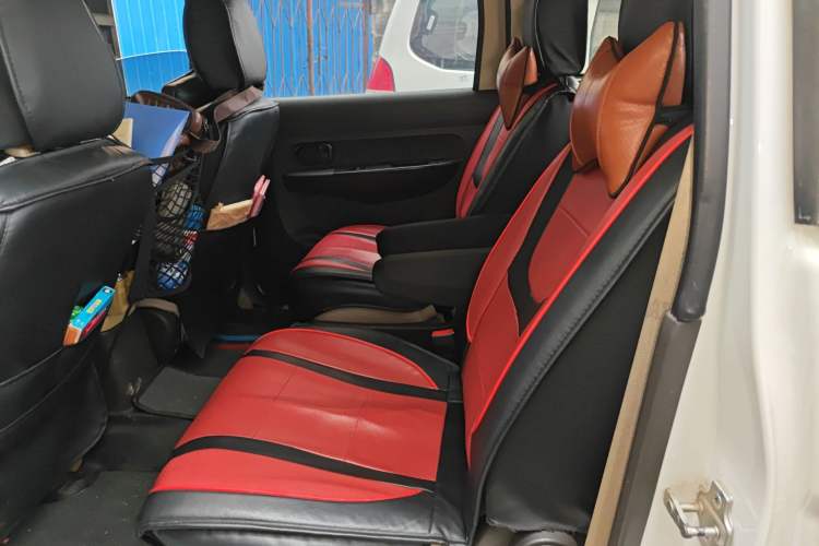 Used Wuling Hongguang 2014 1.2L Standard Model China IV
