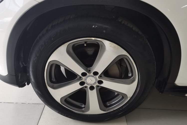 Used Mercedes-Benz GLC 2016 GLC 260 4MATIC Luxury Model
