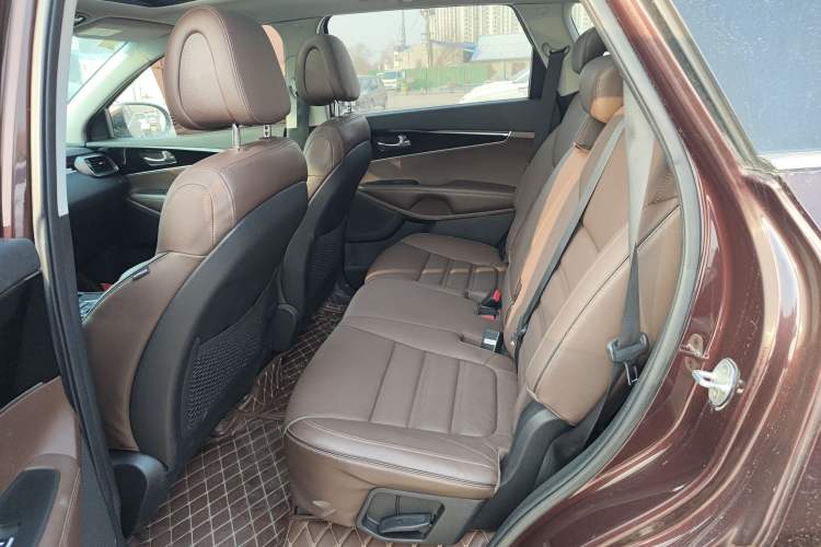 Used Kia Sorento 2015 Sorento L 2.4L Gasoline 4WD Elite Edition 5 Seats China V Emission Standard
