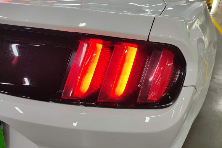 Used Ford Mustang 2015 2.3T Automatic U.S.-Spec Version