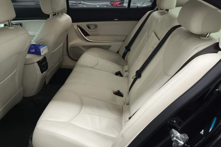 Used Roewe e950 2017 50T Hybrid Connected Executive Edition
