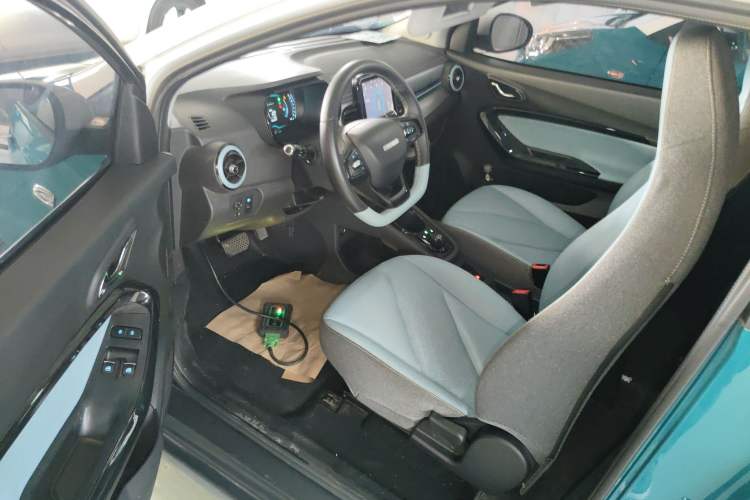 Used Chery Little Ant 2022 Restyled Version Sweet Pink Edition Half-Sugar Version 30.6 kWh 30 kW 301 km
