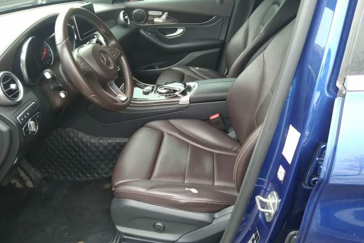 Used Mercedes-Benz GLC 2019 Facelift GLC 260 L 4MATIC Luxury Model Left Front Seat