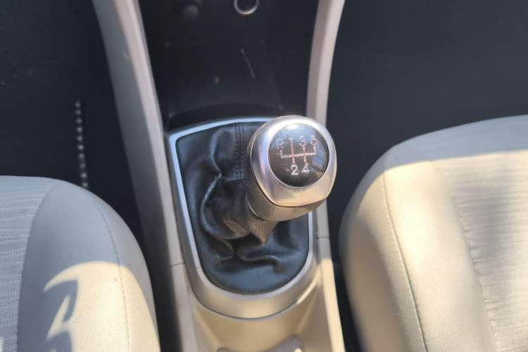 Used Hyundai Verna (older generation) 2014 1.4L Manual Smart GLS Trim
