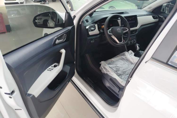 Used Volkswagen Tharu 2025 New Sharp 1.5L Ambitious Edition Driver Seat