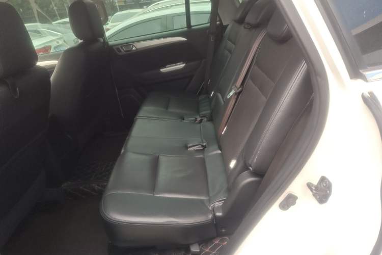 Used Foton Savana 2017 2.0T Automatic All-Wheel Drive Gasoline Flagship 7-Seater Left Rear Seat