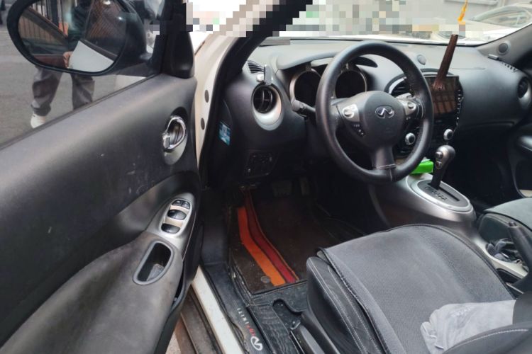 Used Infiniti ESQ 2014 1.6L Spontaneous Edition