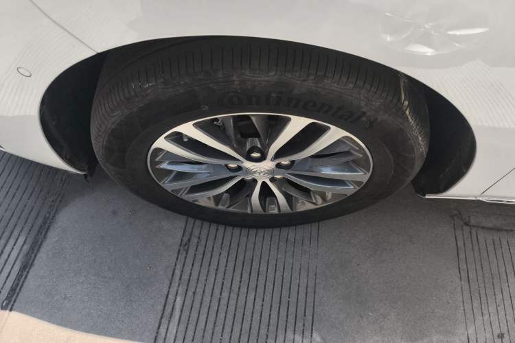 Used Buick GL8 2023 ES Lu Zun Deluxe Model Left Front Wheel Hub