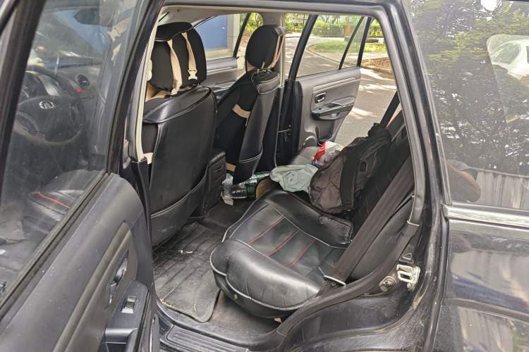 Used Haval H5 Classic 2012 ZhiZun Edition Green Silence 2.0T Automatic Two-Wheel Drive Comfortable Model