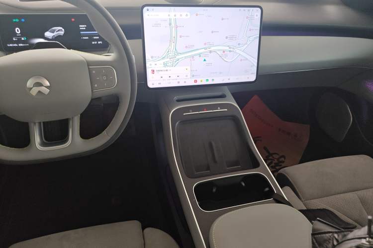 Used Nio ET5T 2025 Model Champion Commemorative Edition, 75kWh Touring Audio And AC Panel