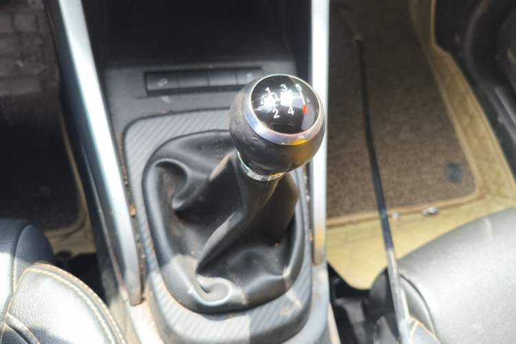 Used BYD Yuan 2016 1.5L Manual Comfort Model Gear Lever