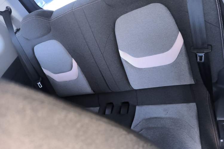 Used Chery QQ Ice Cream 2022 170km Sundae Phosphate Lithium-Ion
