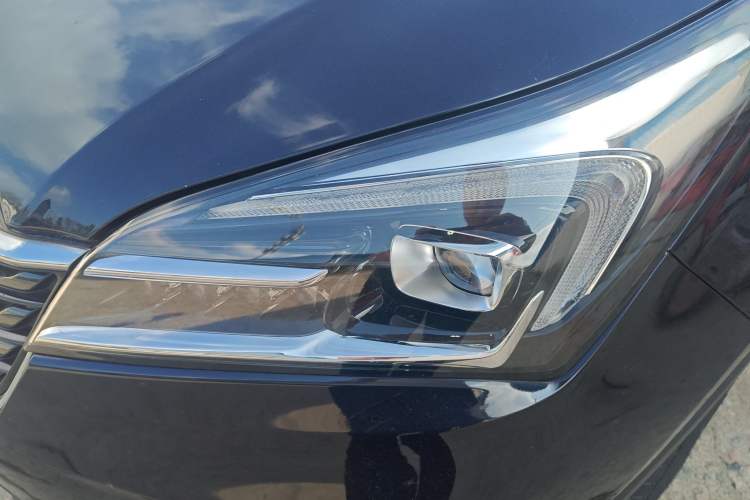 Used Buick Envision 2021 532T Two-Wheel-Drive Luxury Version Left Front Headlight