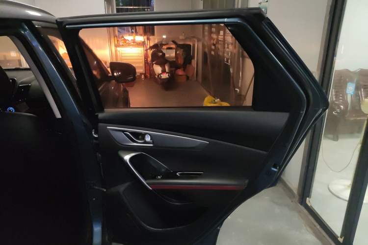 Used CHANGAN CS55 2018 1.5T Automatic Colorful Edition China V Standard
