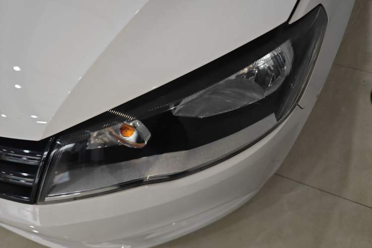 Used Volkswagen Jetta 2013 1.6L Manual Fashion Edition