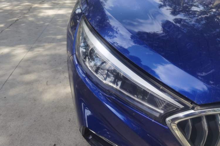 Used Hongqi H5 2022 Classic Model 1.5T DCT Flagship Edition Right Front Headlight