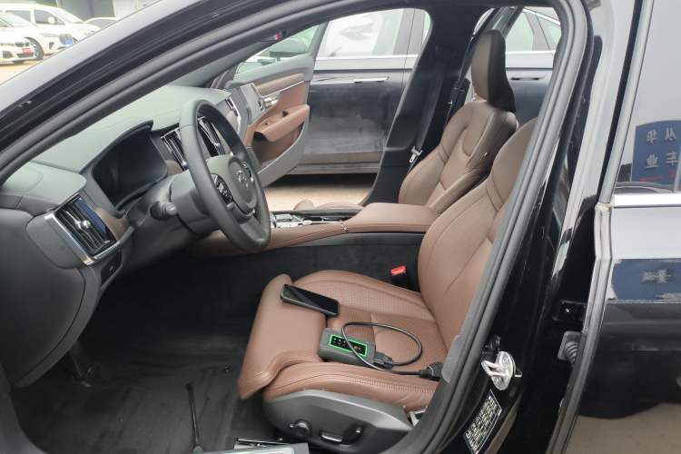 Used Volvo S90 2025 B5 Zhiya Luxury Edition