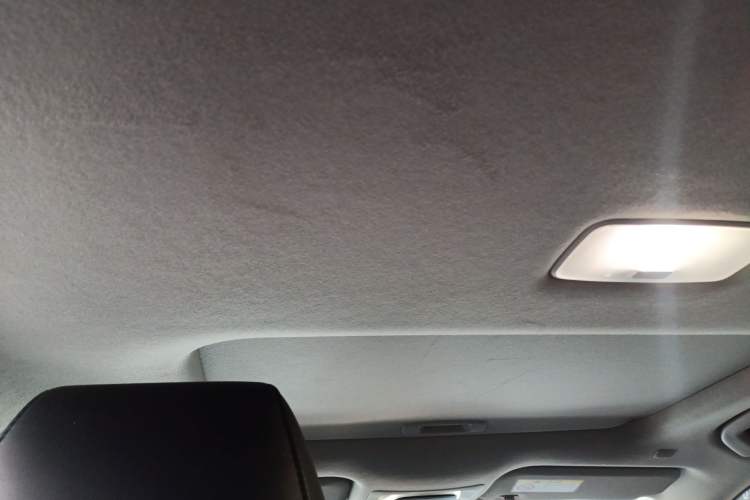 Used Toyota Corolla Cross 2023 Dual-Motor 2.0L Elite Edition Headliner