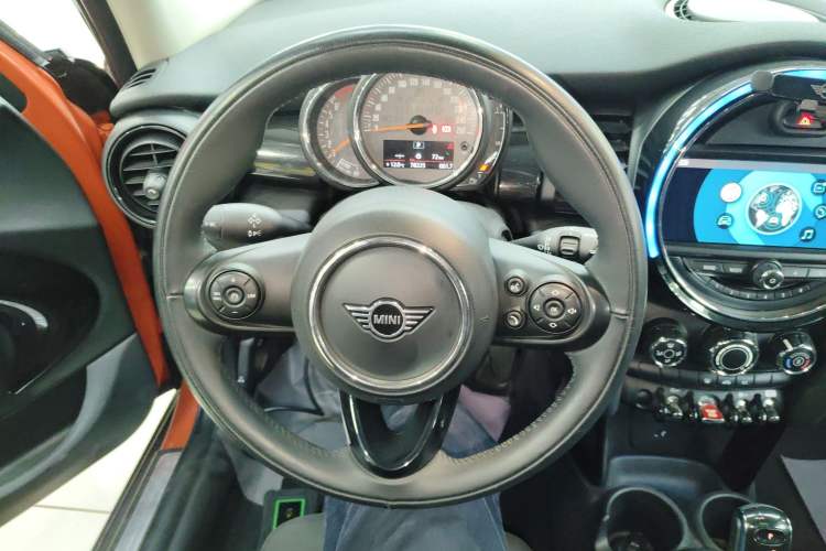 Used MINI 2018 1.5T COOPER Classic Edition Five-Door Version
