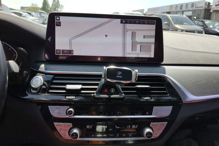 Used BMW 5 Series 2021 530Li Leading Model M Sport Package Audio And AC Panel