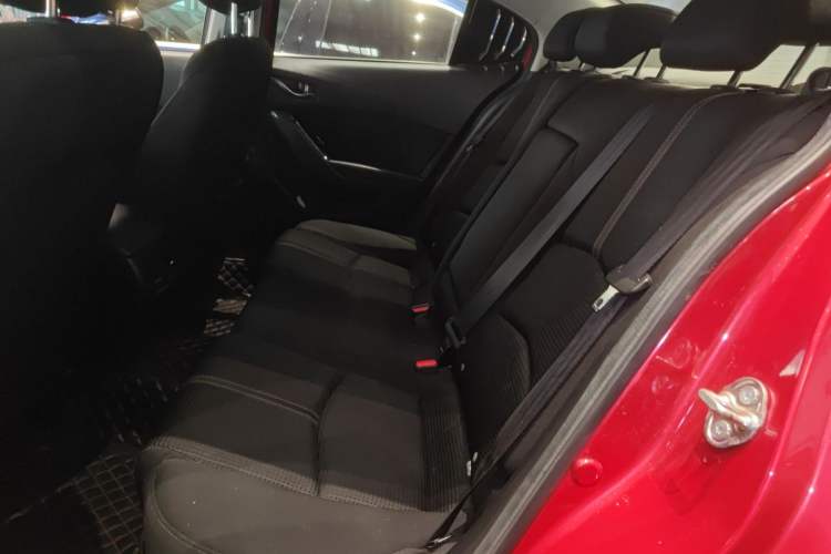 Used Mazda Mazda 3 Axela 2019 Cloud-Controlled Sedan 1.5L Automatic Luxury Model China VI Standard
