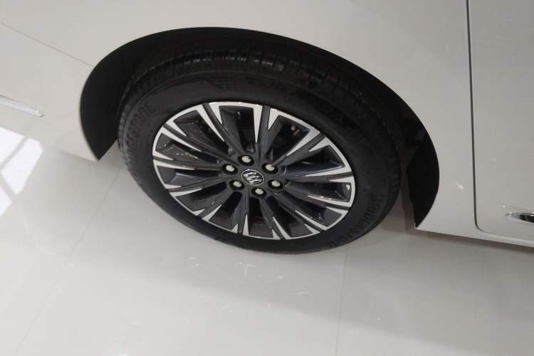 Used Buick GL8 2025 Lu Zun Smart Enjoyment Edition