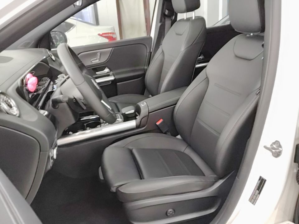 Vordere Reihe im Auto