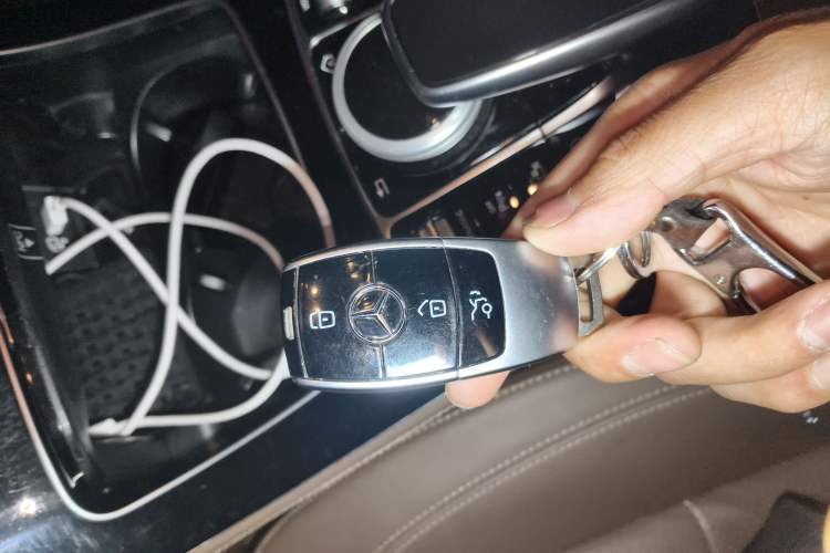 Used Mercedes-Benz E-Class 2016 E 200 L Sport Edition
