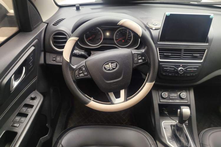 Used Bestune X40 2018 Internet Celebrity Edition 1.6L Automatic Luxury Version
