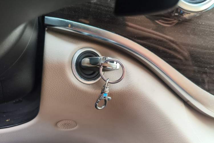 Used Mercedes-Benz V-Class 2016 V 260 Avantgarde Edition